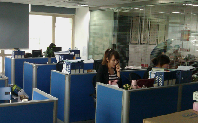 聚羧酸减水剂与萘系减水剂性能对比及在混凝土工程中的选用建议
